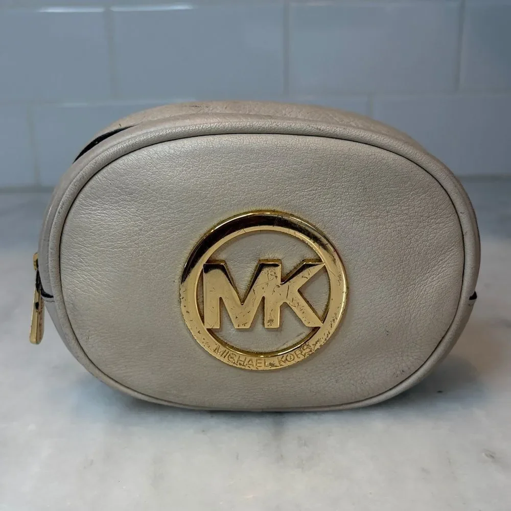 Michael Kors Bag Oval Pebbled Leather Cosmetic Case Pouch Clutch